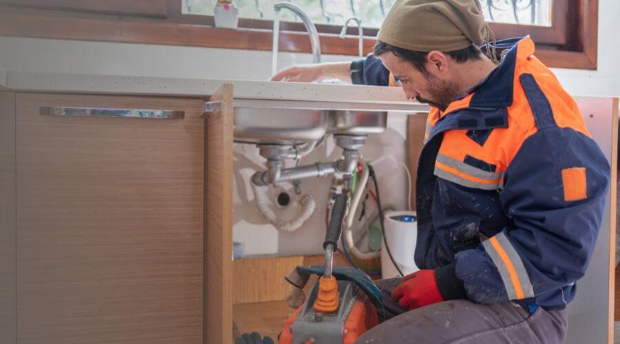 Local expert plumbing services in McFarland, CA